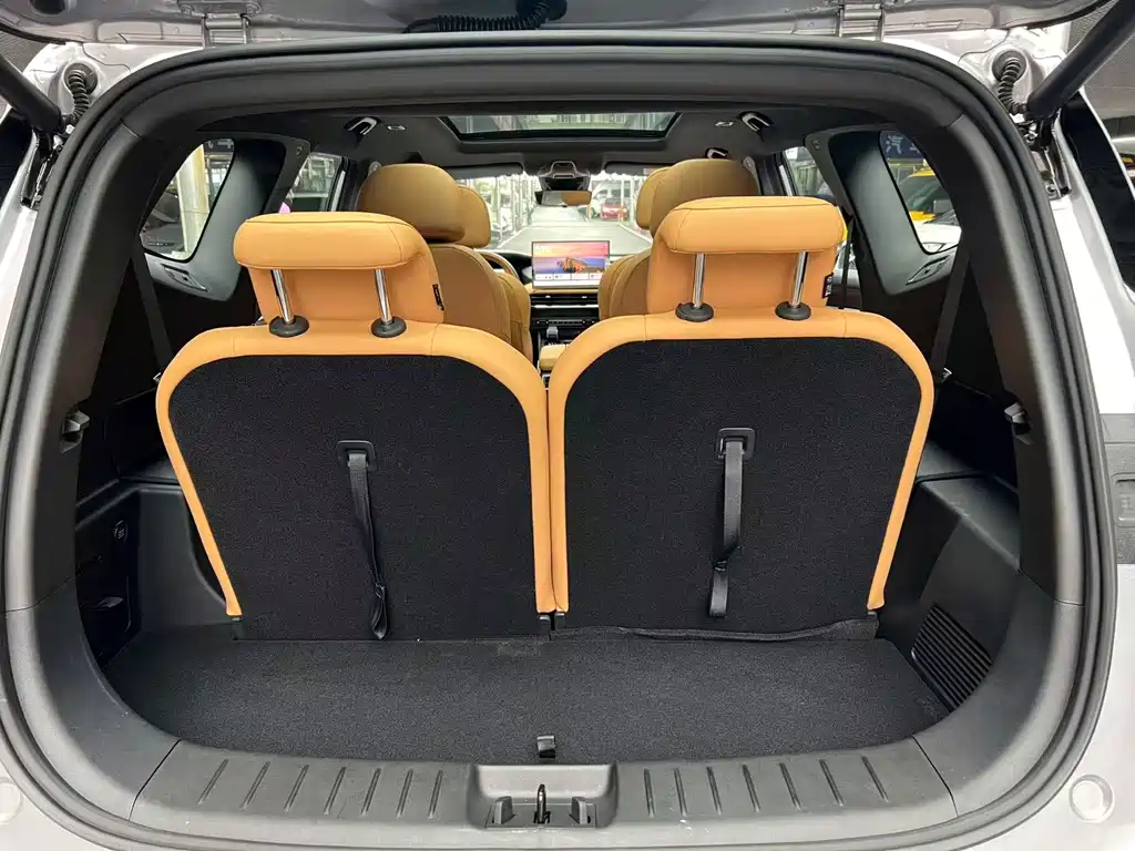 Geely Haoyue L — миниатюра 8