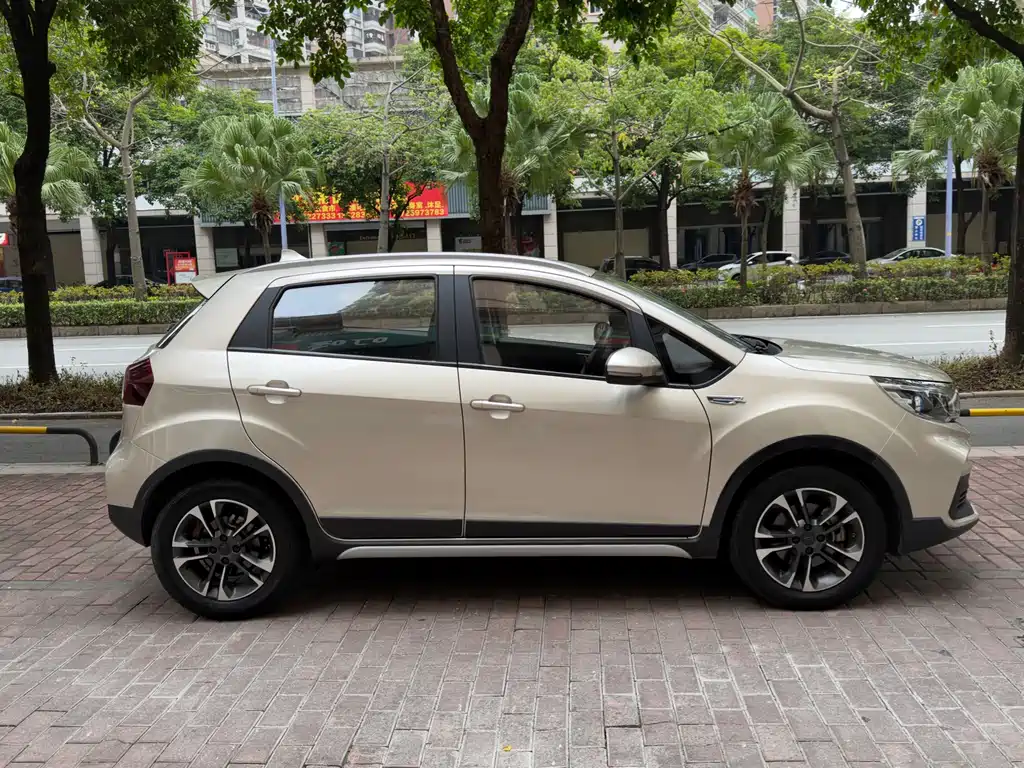 Geely Vision X3 — миниатюра 11