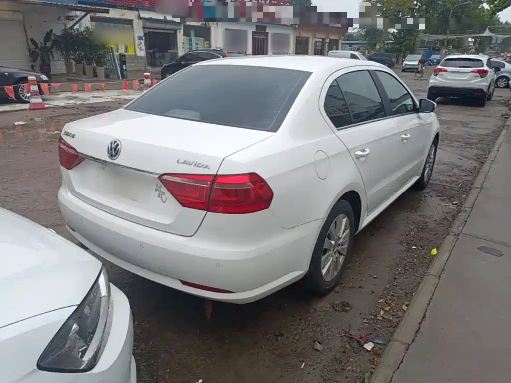 Volkswagen Lavida — миниатюра 7