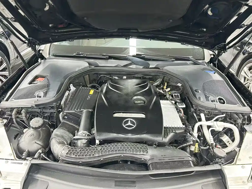 Mercedes-Benz E-Class — миниатюра 24