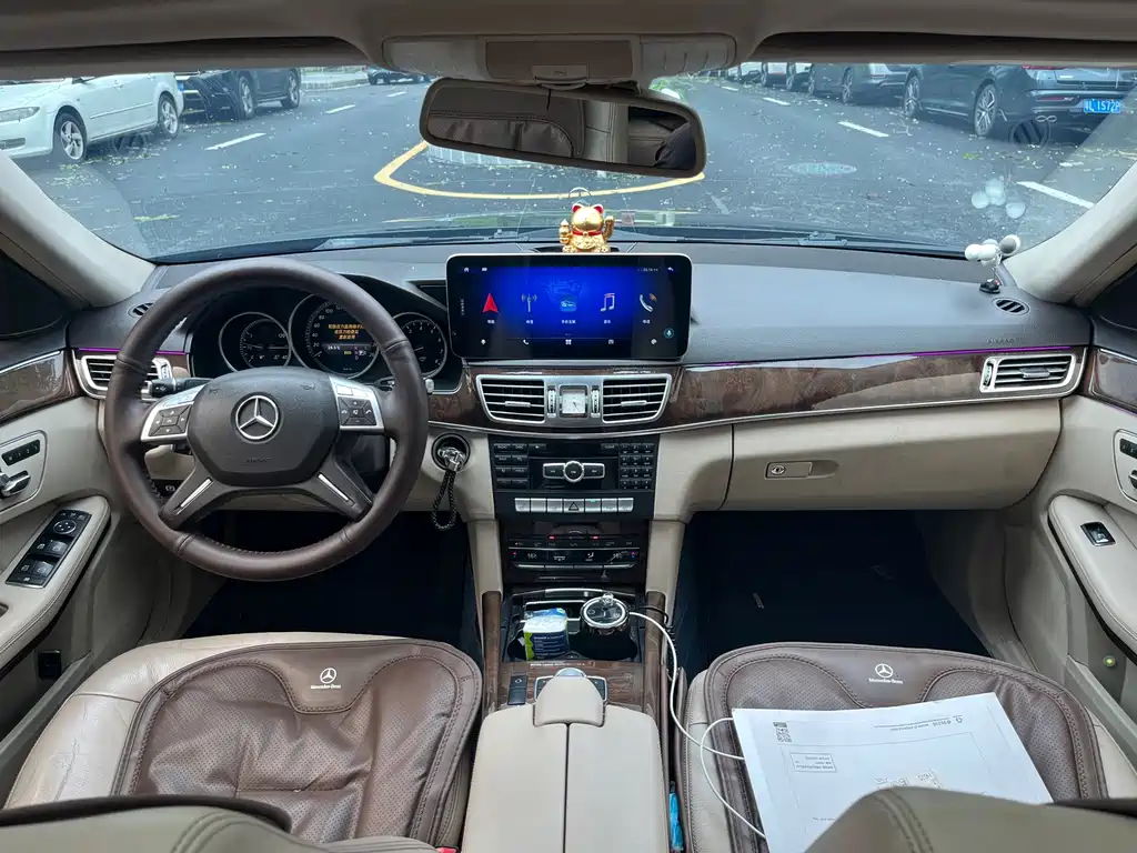 Mercedes-Benz E-Class — миниатюра 6