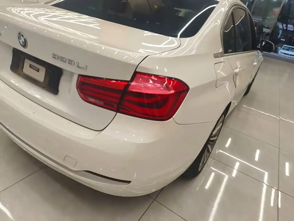 BMW 3 Series — миниатюра 8
