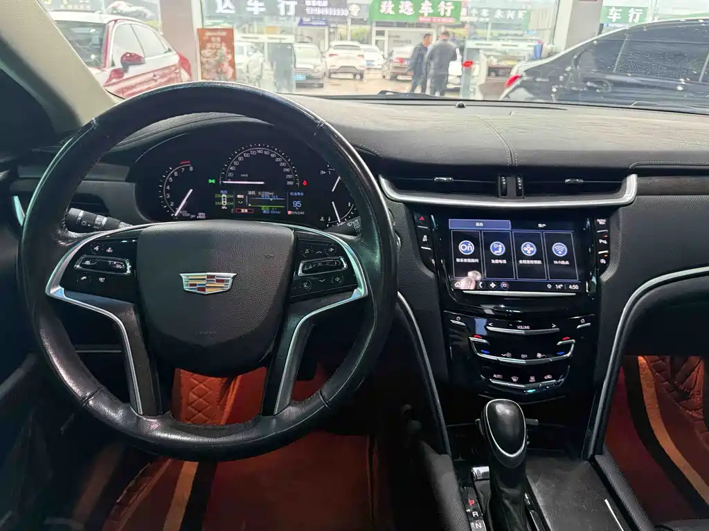 CADILLAC XTS