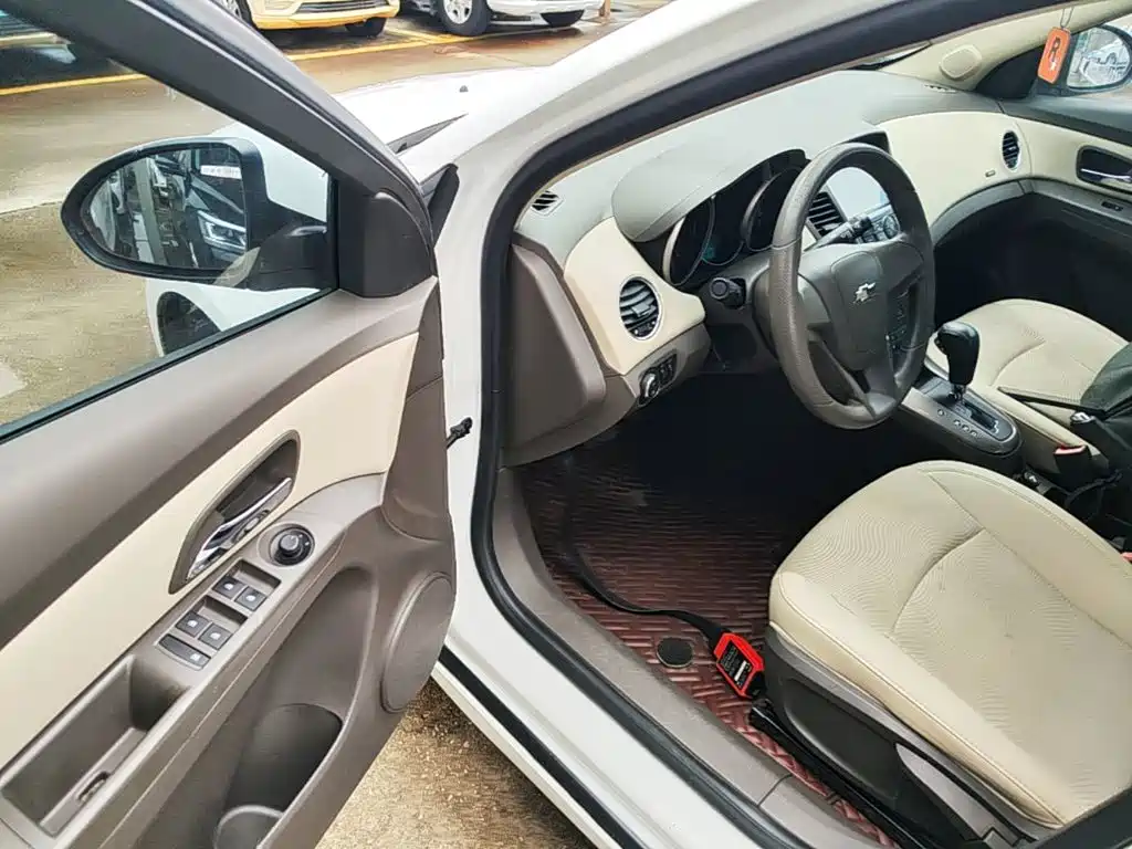 Chevrolet Cruze — миниатюра 16