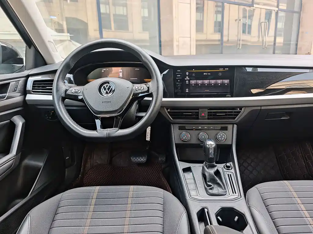 Volkswagen Lavida — миниатюра 8