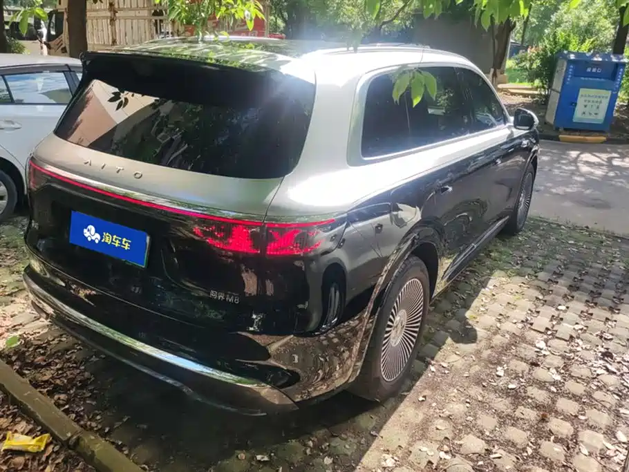 Aito M8 2025 Max+ 53.4kWh 5 мест (192 )