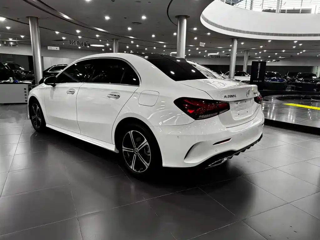 Mercedes-Benz A-Class — миниатюра 3
