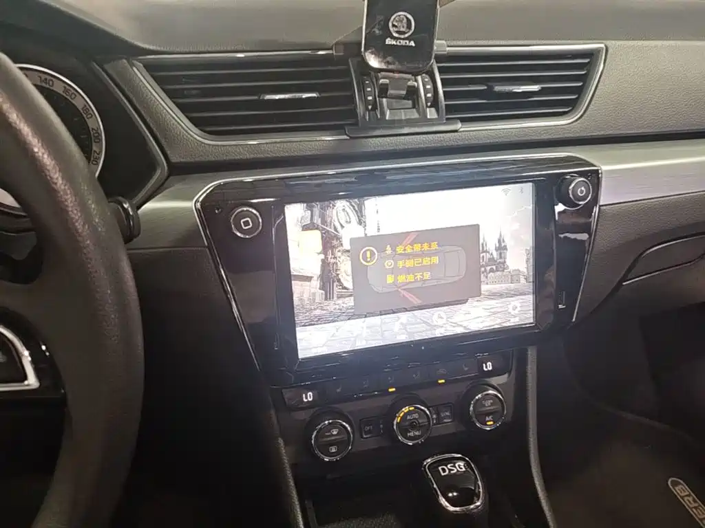 Skoda Superb — миниатюра 13