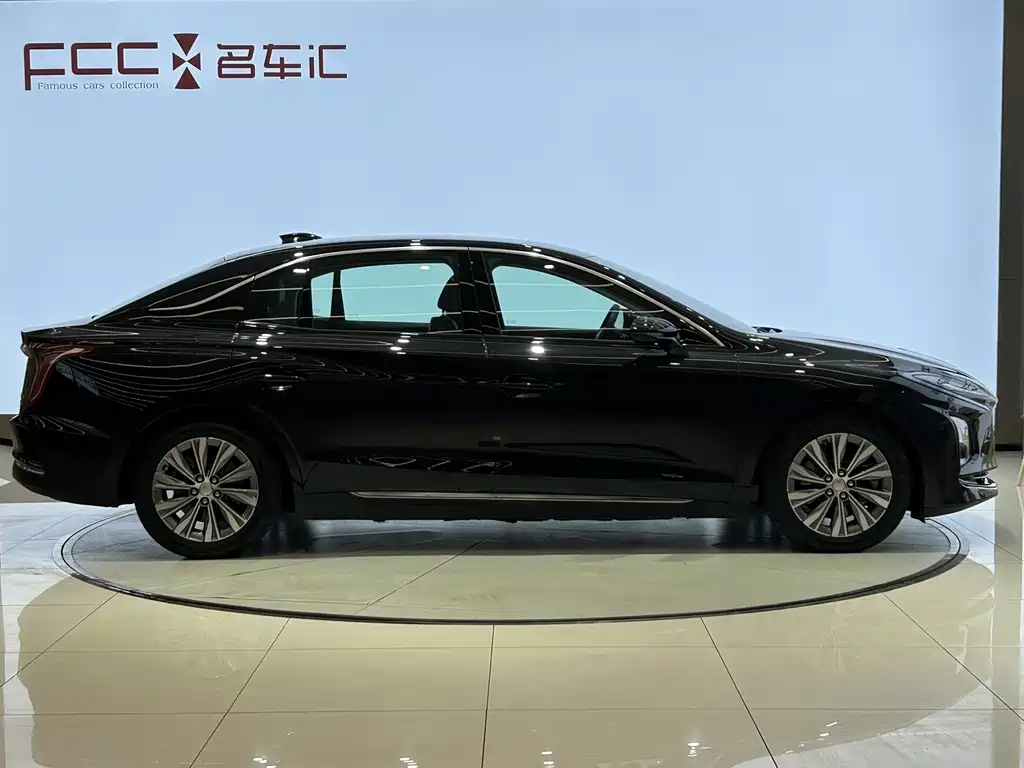 Hongqi HONGQI E QM5