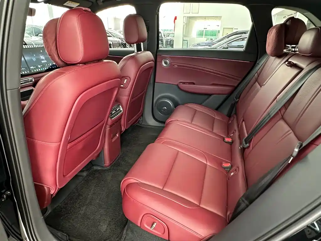 Hongqi Красный флаг HS6 PHEV — миниатюра 10