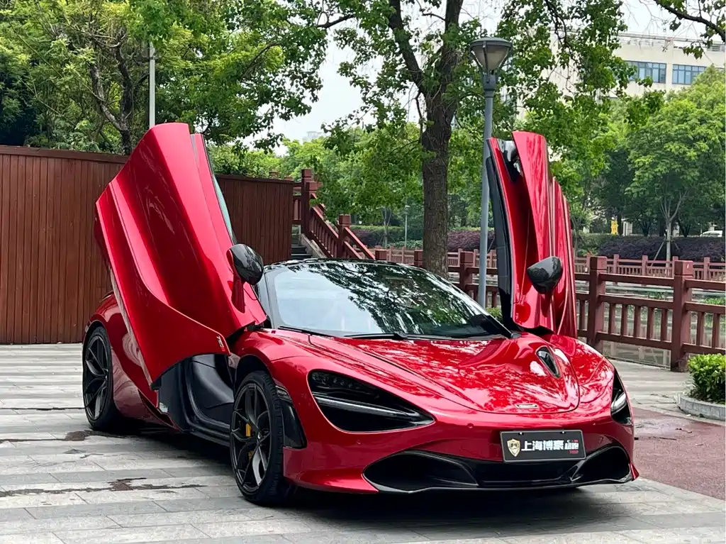 MCLAREN 720S