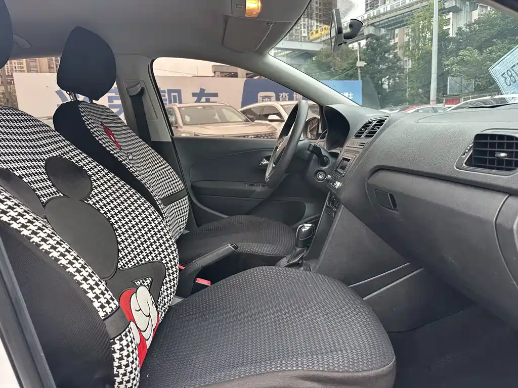 Volkswagen Polo — миниатюра 16