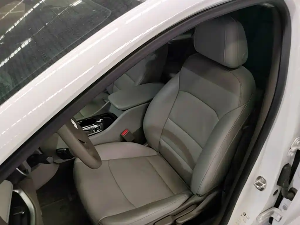 Chevrolet Malibu XL — миниатюра 15