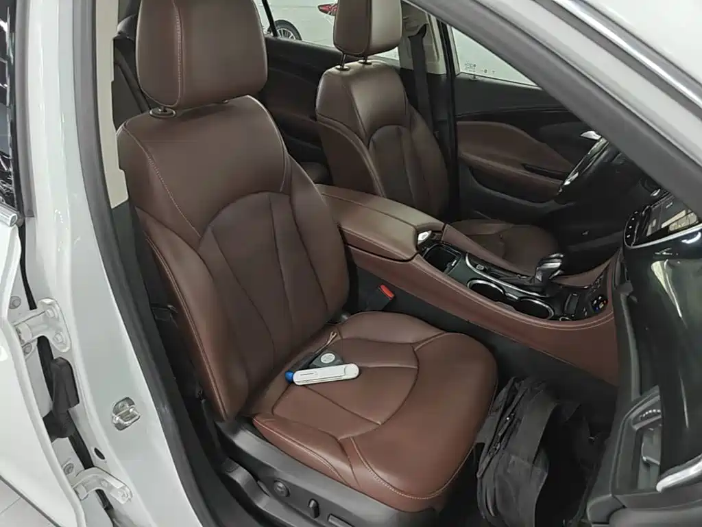 Buick Envision Plus — миниатюра 25