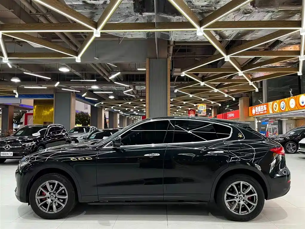 MASERATI LEVANTE