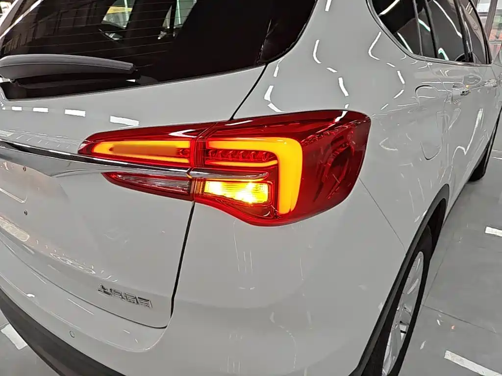Buick Envision Plus — миниатюра 8