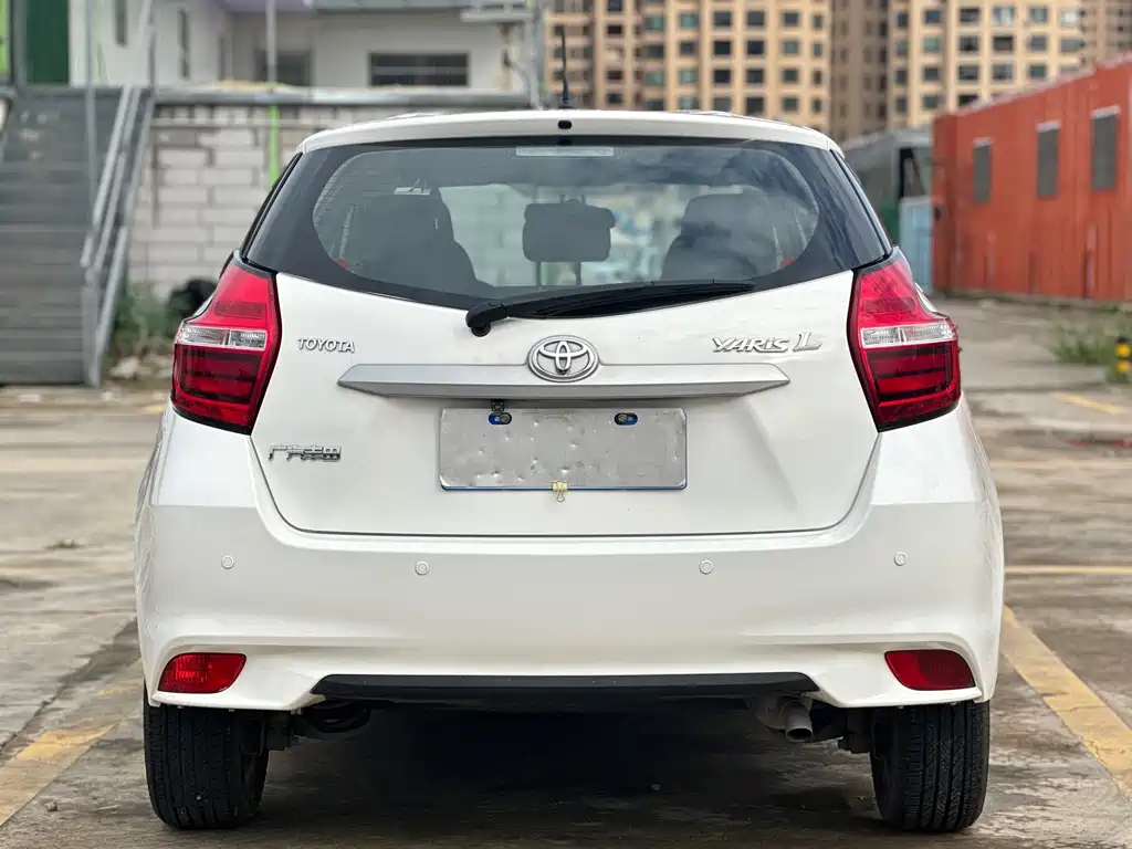 Toyota Yaris L — миниатюра 17