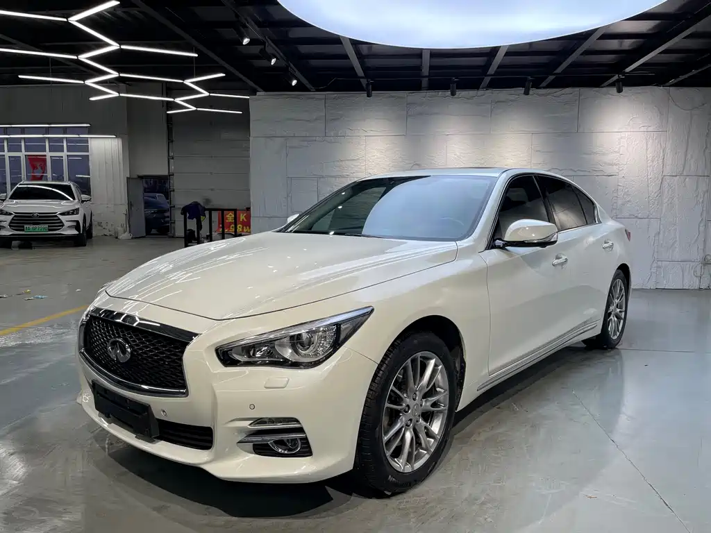 Infiniti Q50L 2018