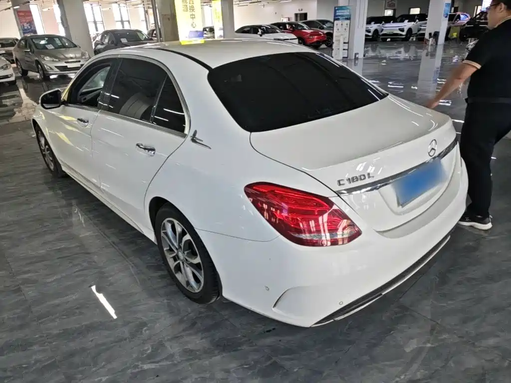 Mercedes-Benz C-Class — миниатюра 23