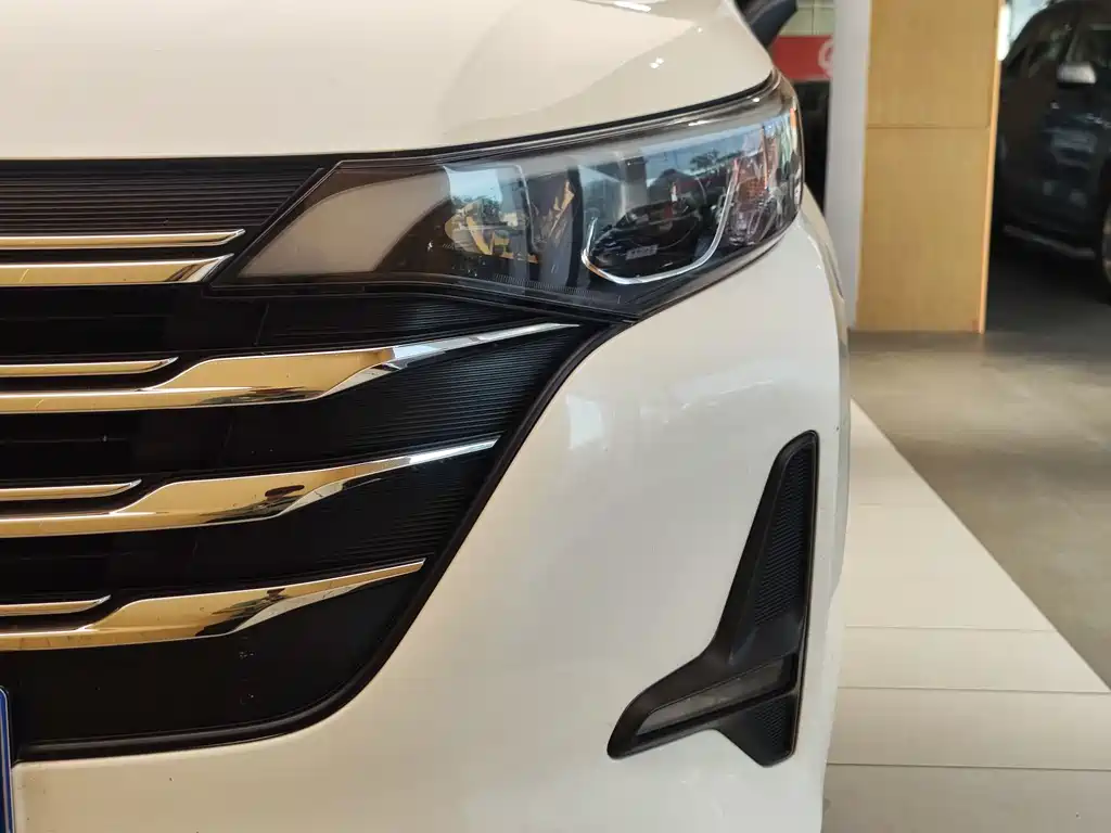 GAC TRUMPCHI M6