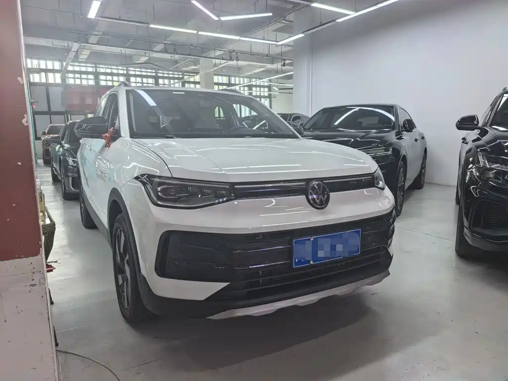 Volkswagen Tharu — миниатюра 3