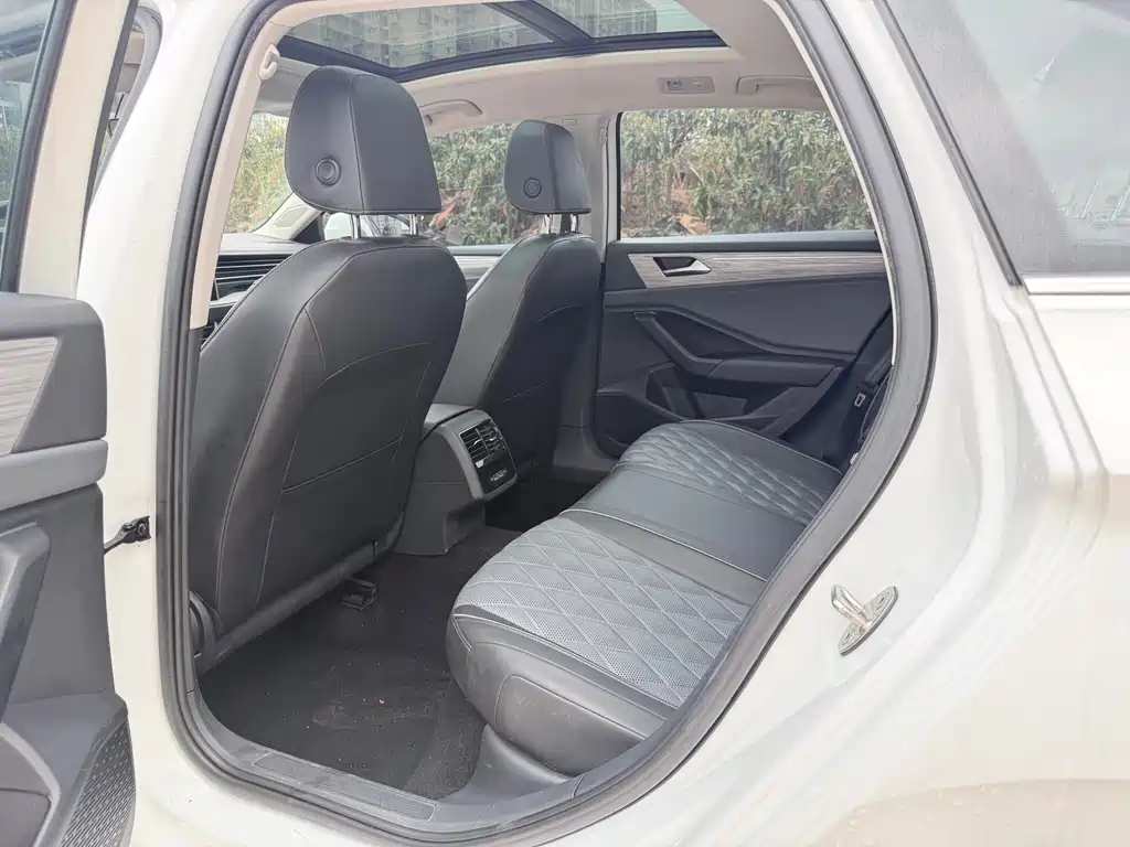 Volkswagen Sagitar 2020 200TSI DSG Fashion V