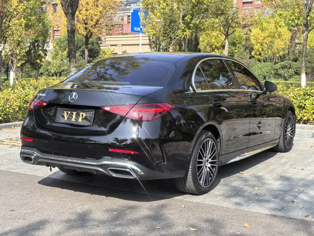 Mercedes-Benz C-Class — миниатюра 7
