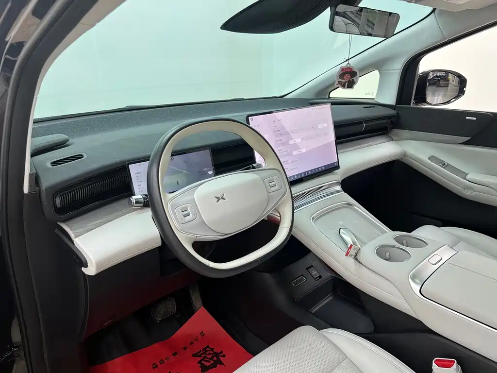 XPeng X9 — миниатюра 13