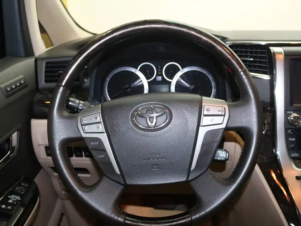 Toyota Alphard 2012 3.5L Luxury