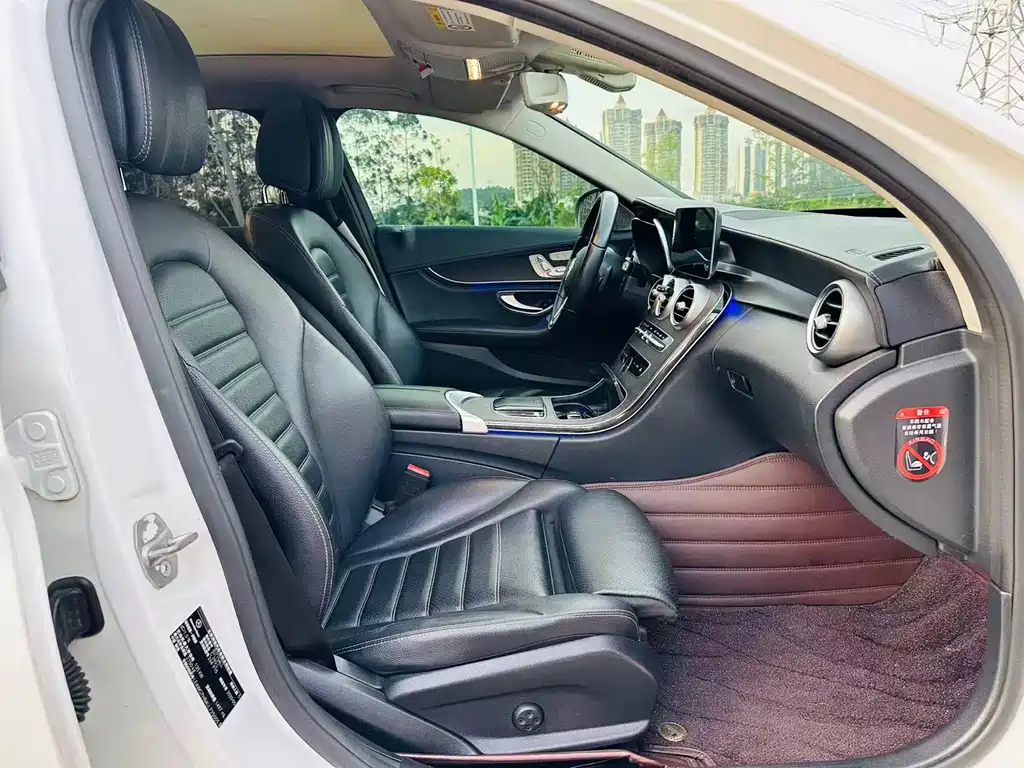 Mercedes-Benz C-Class — миниатюра 8
