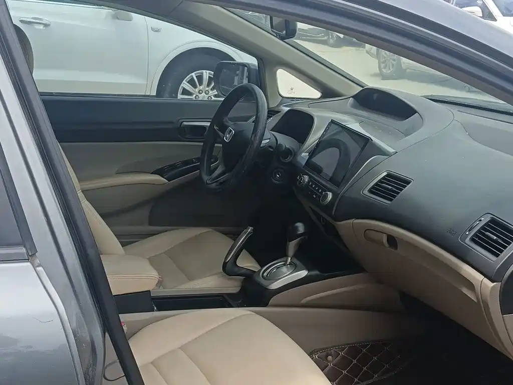 Honda Civic — миниатюра 11