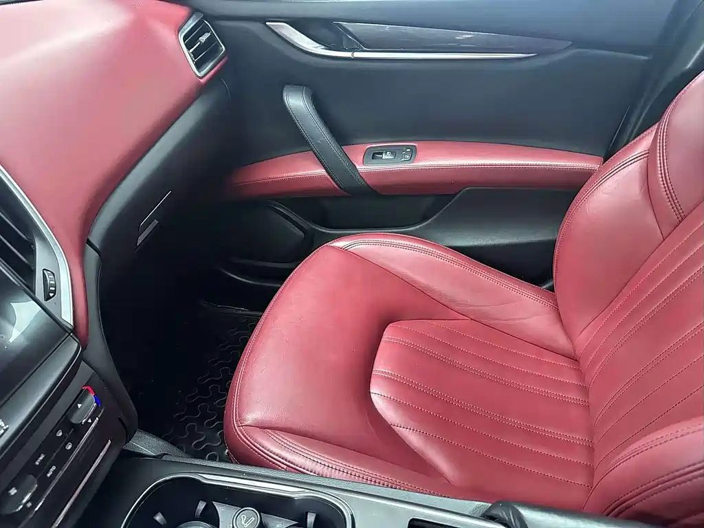 Maserati Ghibli — миниатюра 12