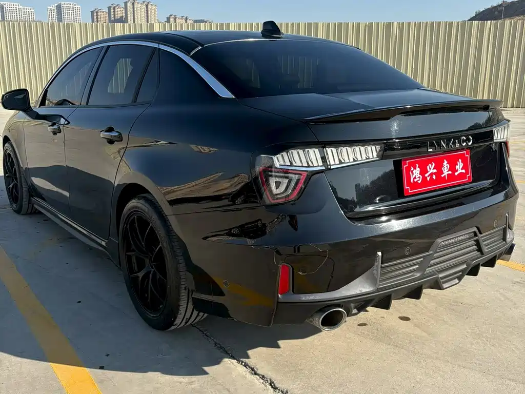 Lynk & Co 03 — миниатюра 4