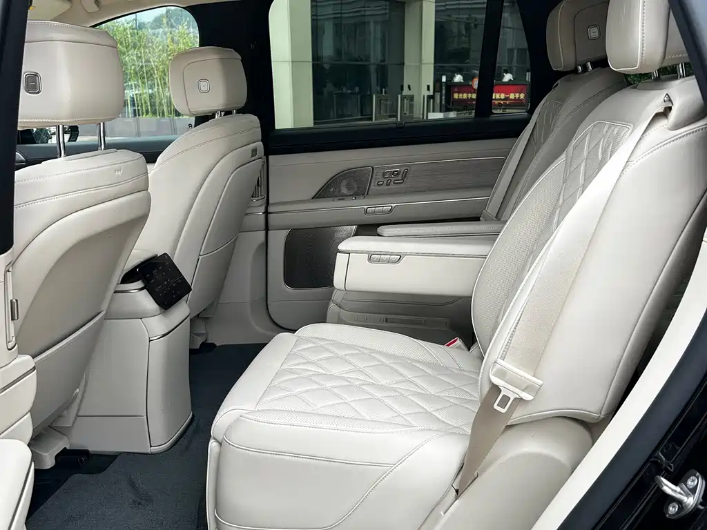 NIO ES8 2026 мест Executive Luxury