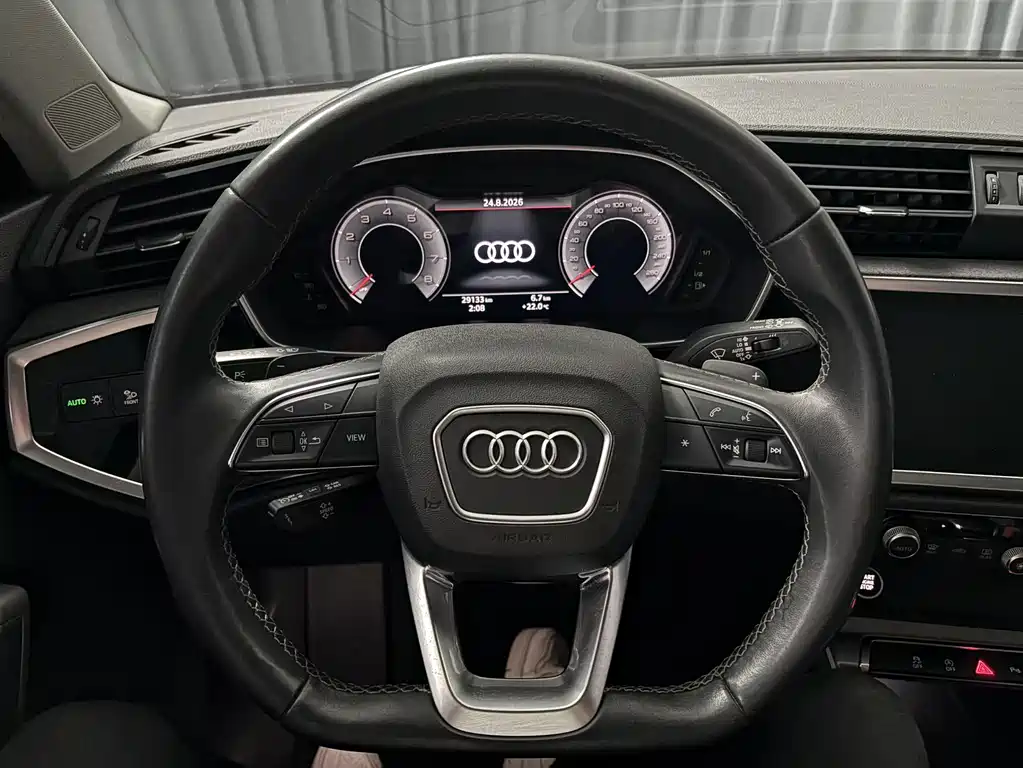 Audi Q3 — миниатюра 12