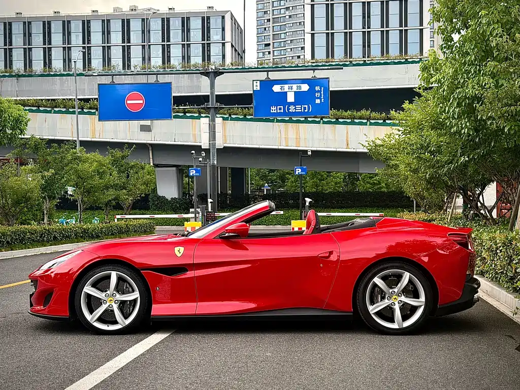 Ferrari Portofino — миниатюра 3