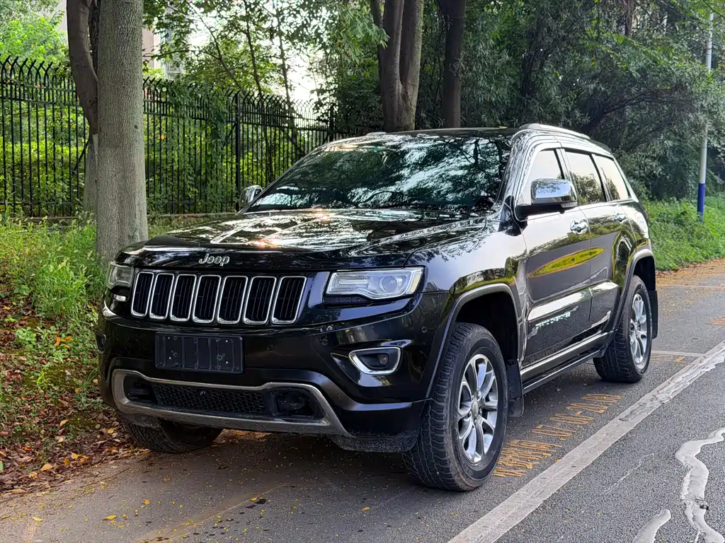 Jeep Grand Cherokee (Import) — миниатюра 7