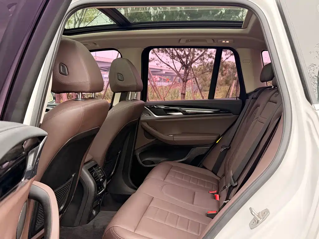 BMW X3 — миниатюра 12