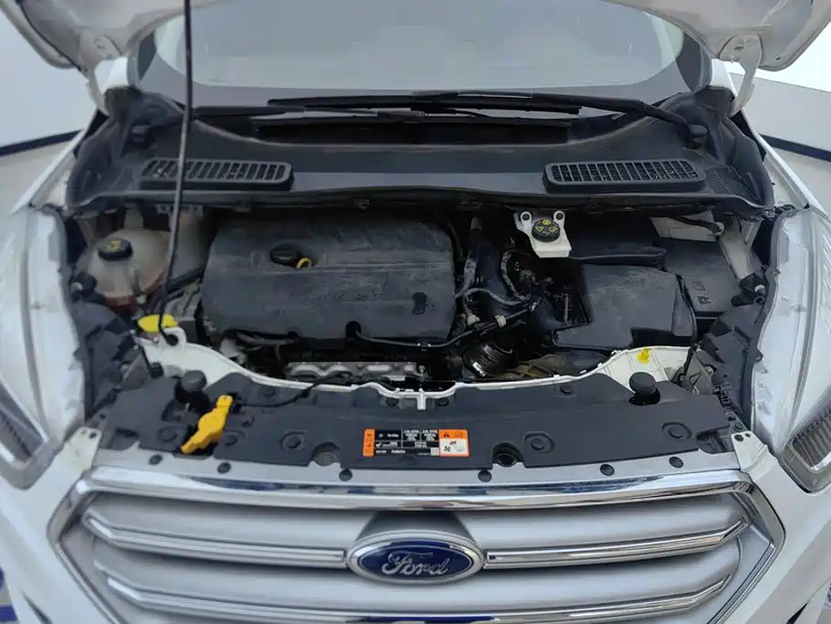 Ford Kuga — миниатюра 10