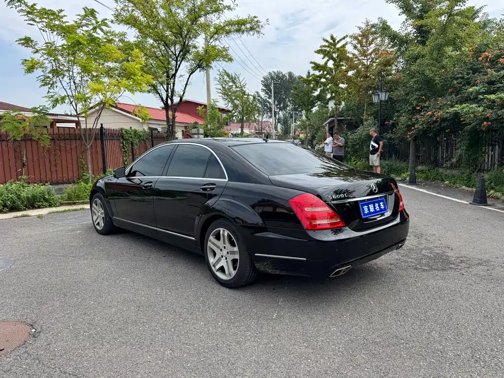 Mercedes-Benz S-Class — миниатюра 12