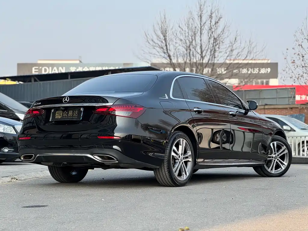 MERCEDES-BENZ E CLASS