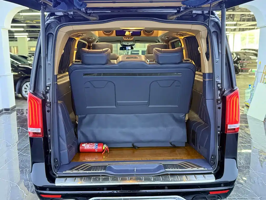 Mercedes-Benz V-Class — миниатюра 25