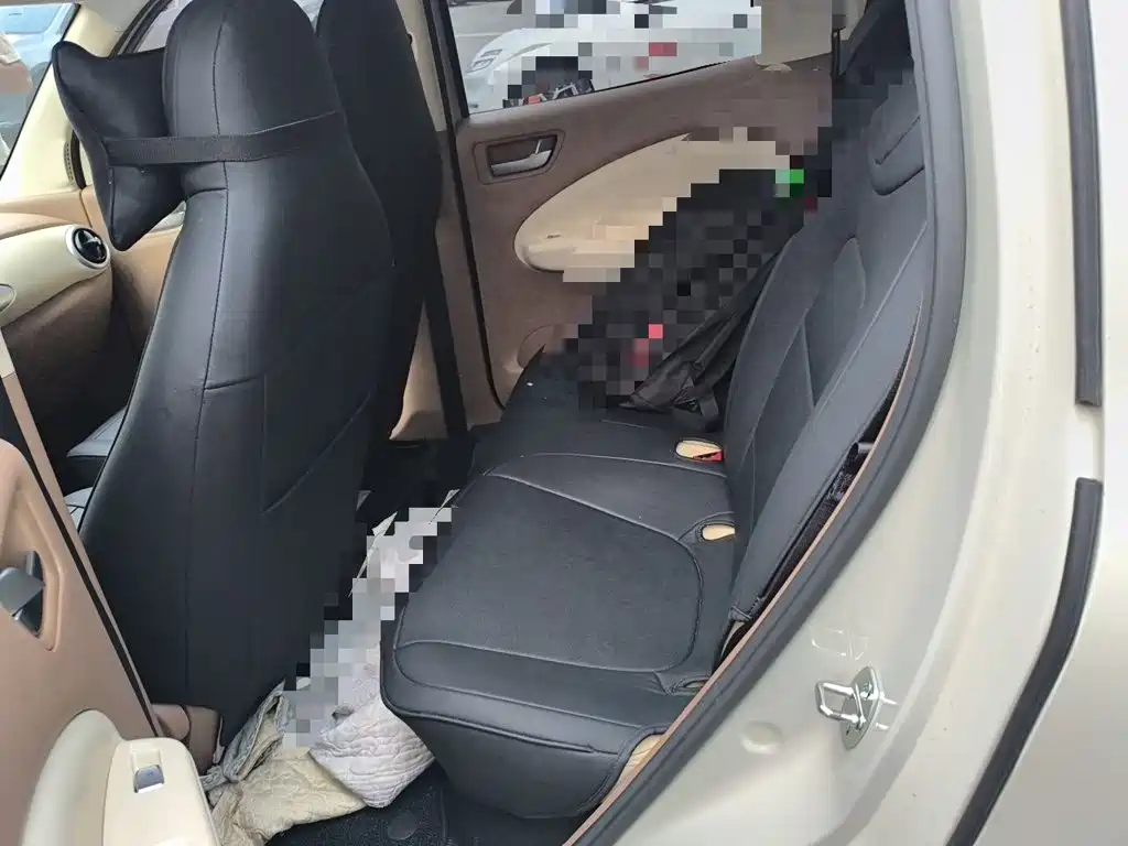 Wuling MINIEV — миниатюра 13