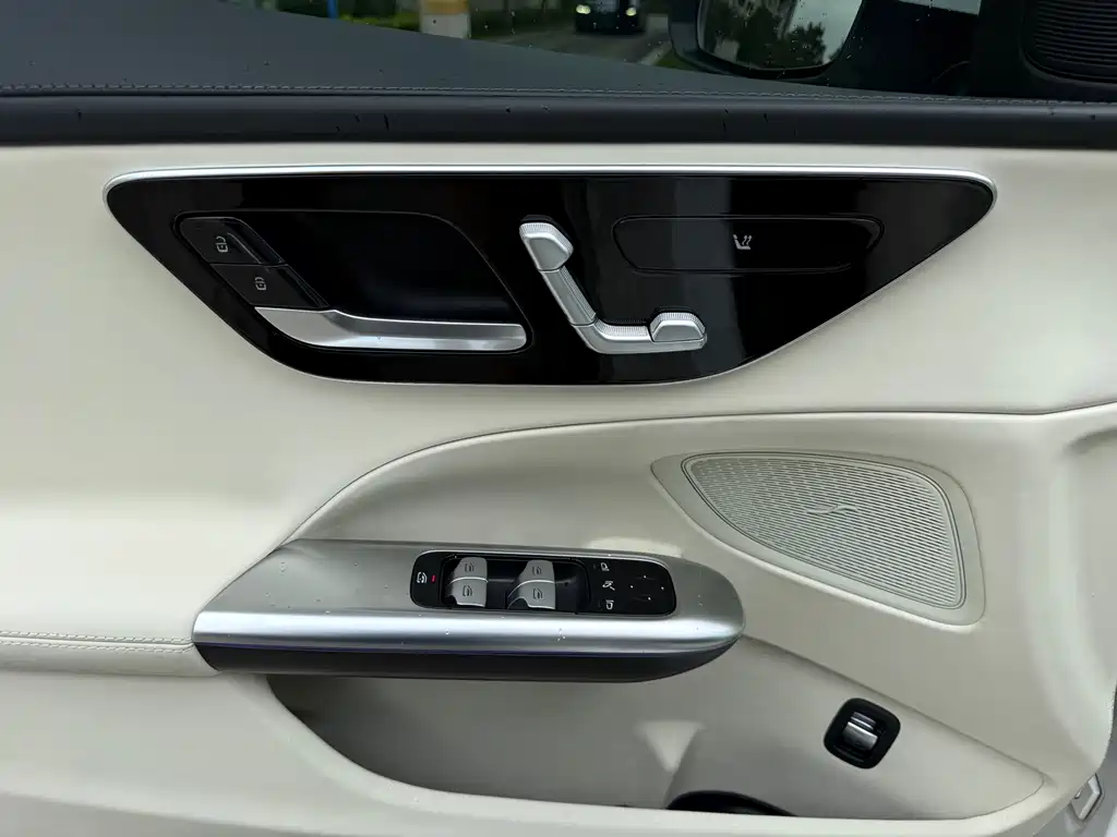 Mercedes-Benz C-Class — миниатюра 18