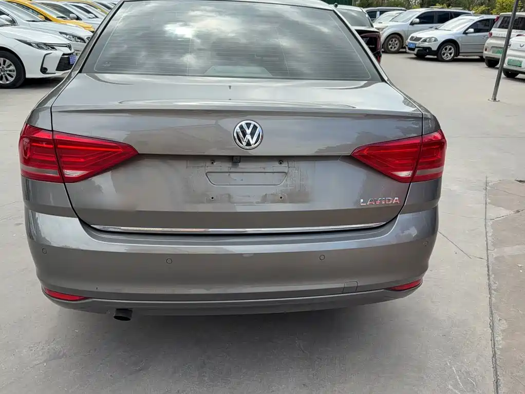 Volkswagen Lavida — миниатюра 12