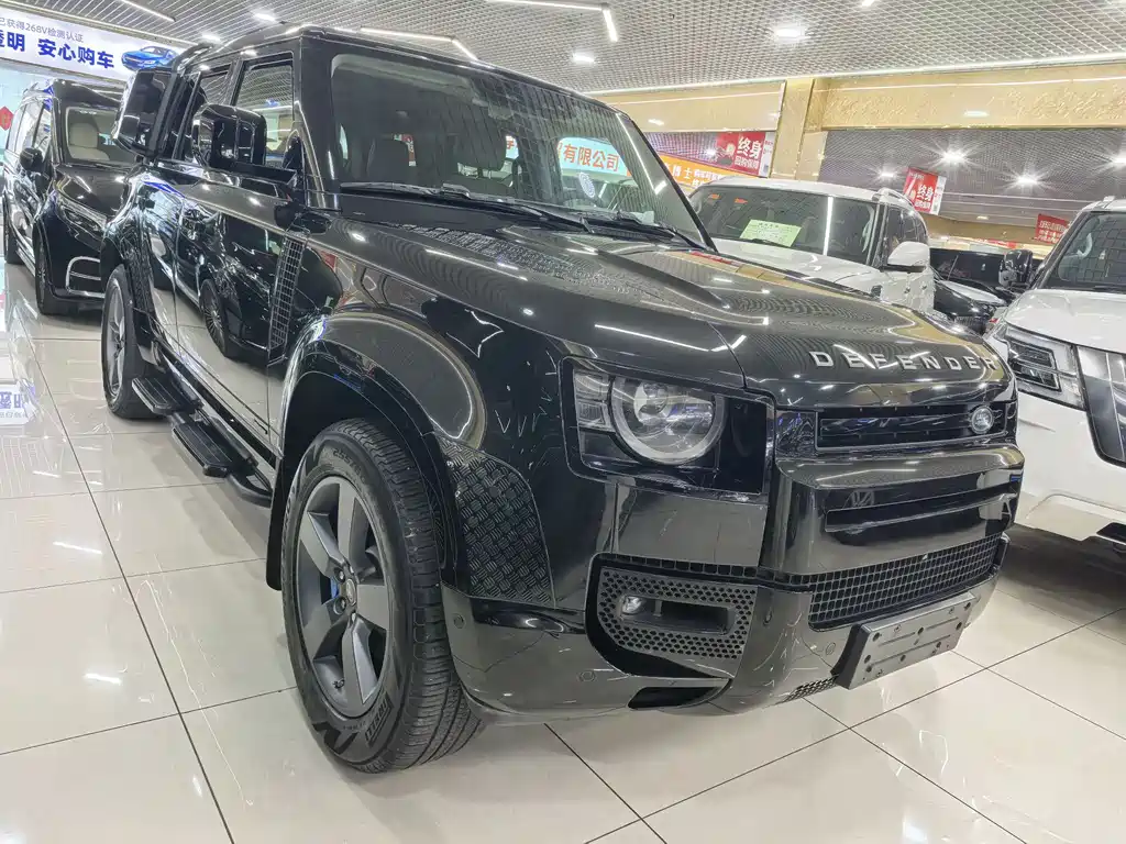 LAND ROVER DEFENDER