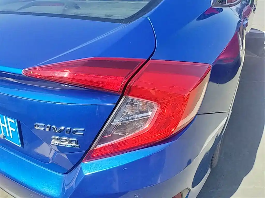 Honda Civic 2016 220TURBO CVT Luxury