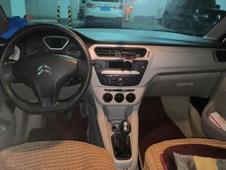 Citroen Elysee — миниатюра 12