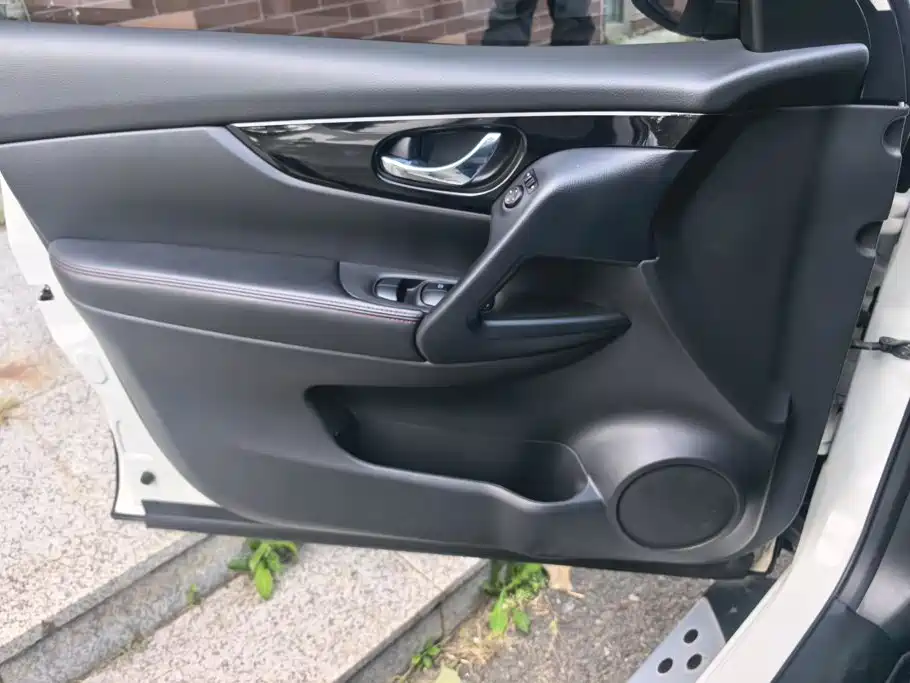 Nissan Qashqai — миниатюра 7
