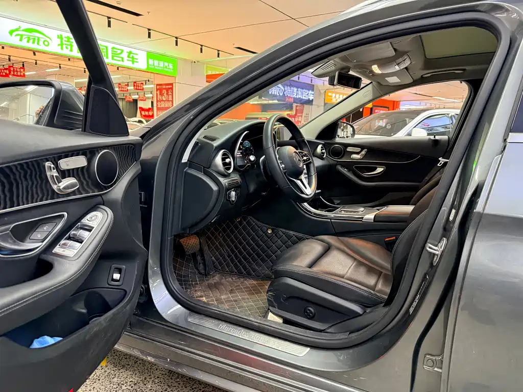 Mercedes-Benz C-Class (Import) — миниатюра 7